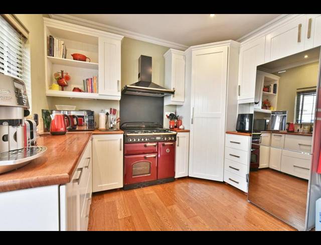 2 BEDROOM TOWNHOUSE FOR SALE IN RIVER CLUB